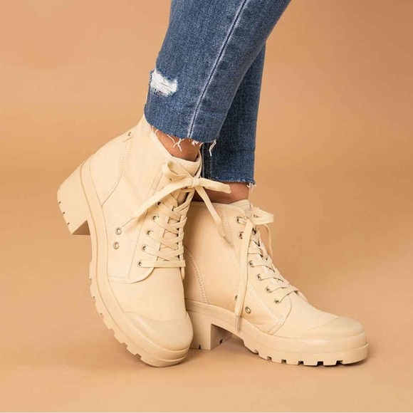 🌼💜NIB CHINESE LAUNDRY CANVAS BOOTIES. - Picture 2 of 6